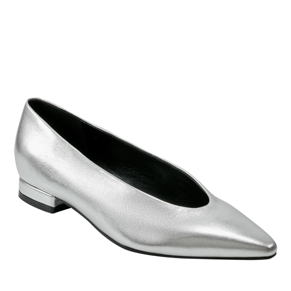 Brand new Marc Fisher GUNNER POINTED TOE LEATHER FLAT, size 8.5M - Picture 5 of 8